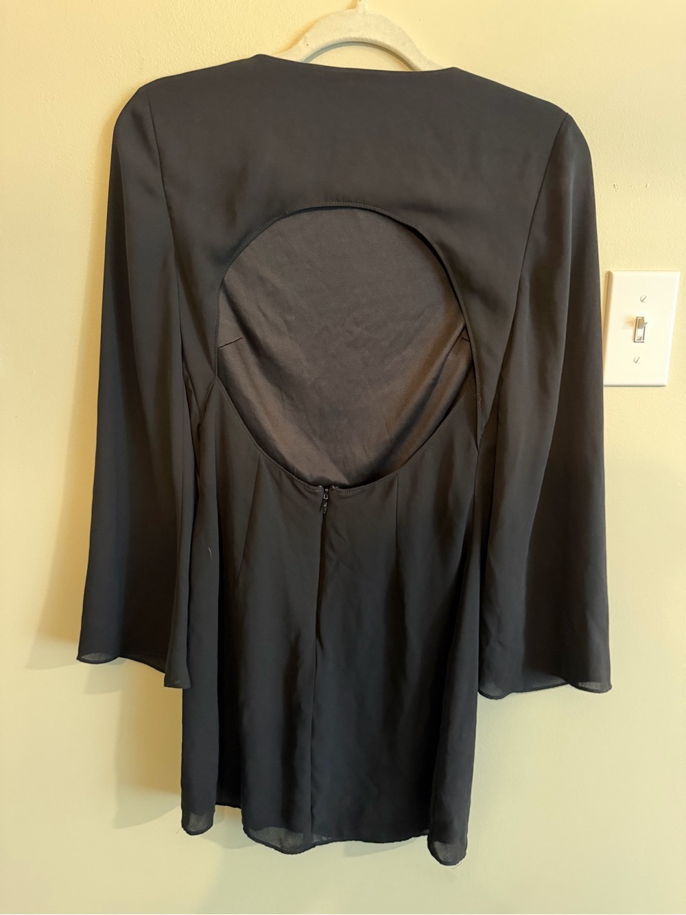 Express Black Long-Sleeve Shift Dress - Picture 2 of 2
